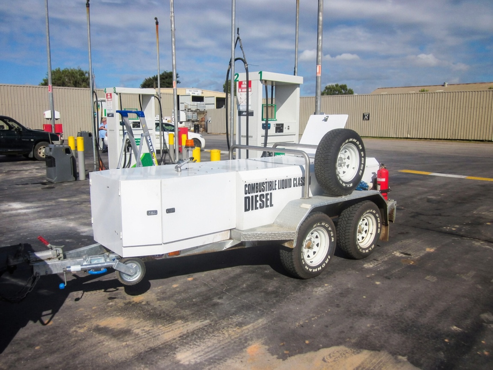 PETRO self bunded fuel trailer